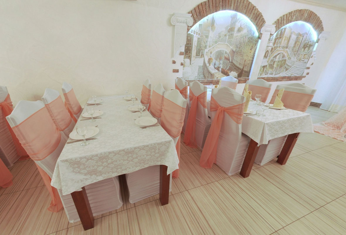 Банкетный зал — Alpen House