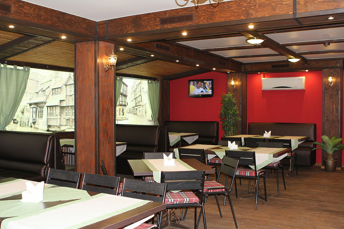 Основной зал — Кафе Сюрприз