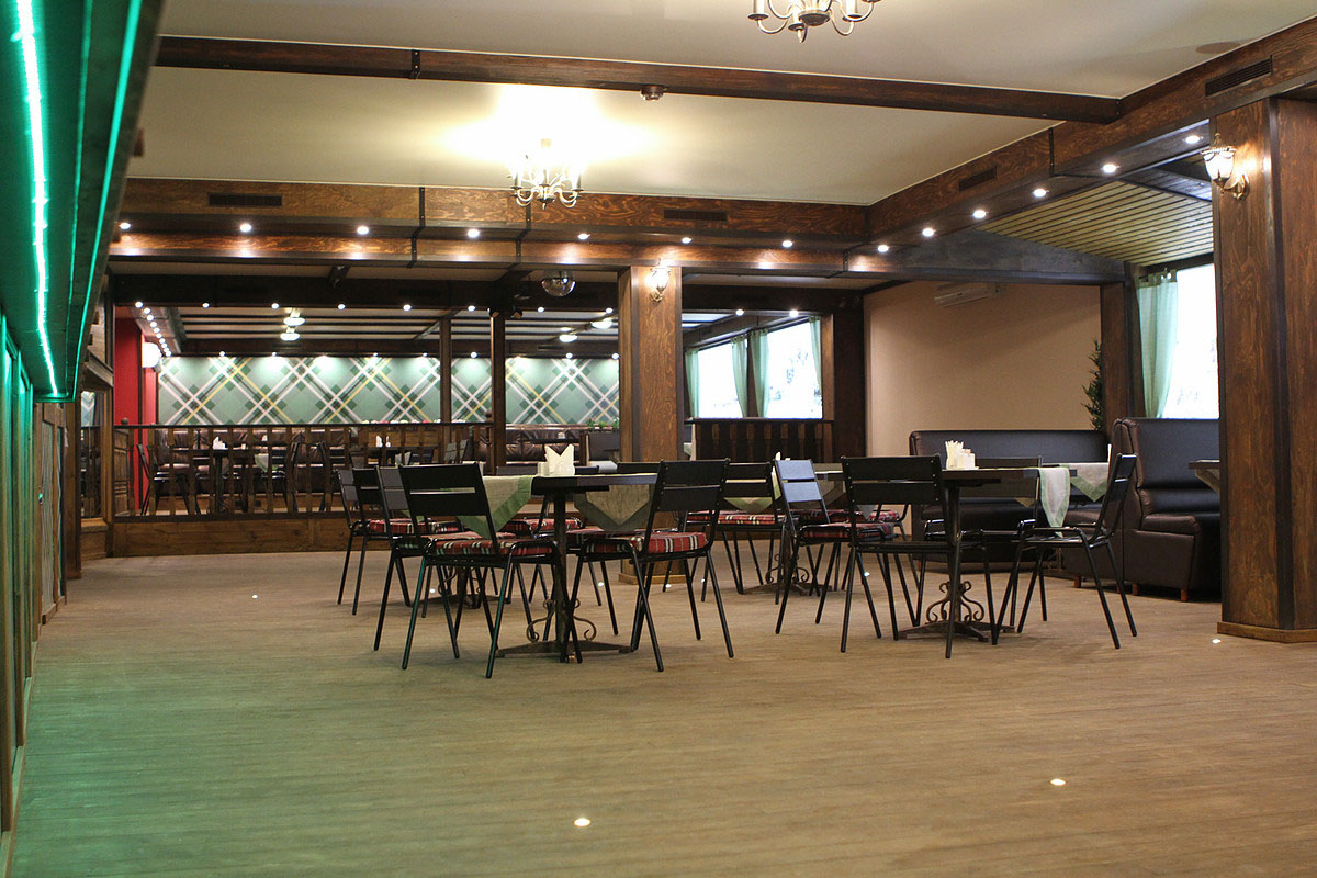 Основной зал — Кафе Сюрприз