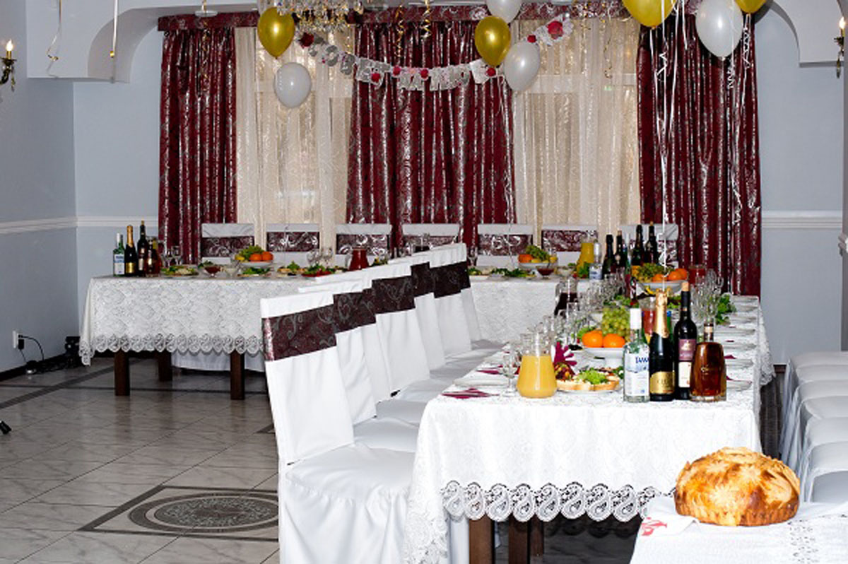 Основной зал — Кафе Домбай