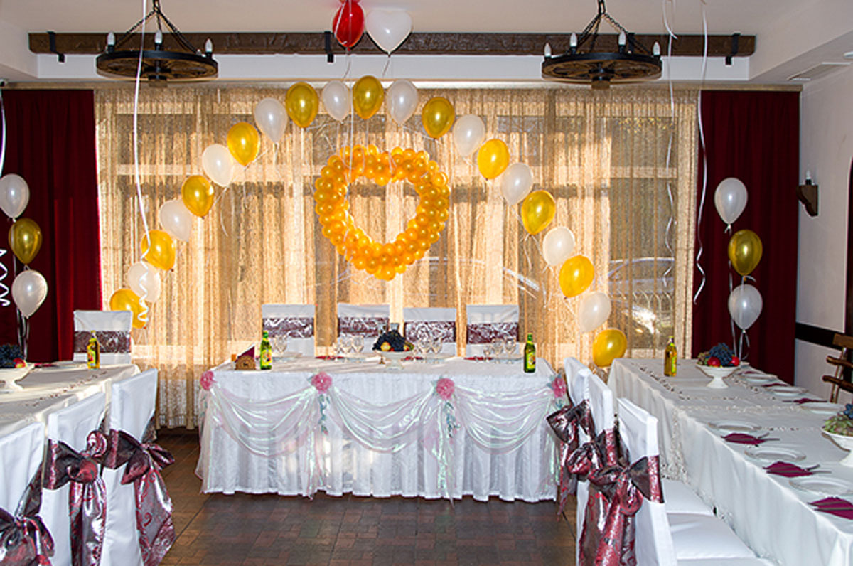 Основной зал — Кафе Домбай