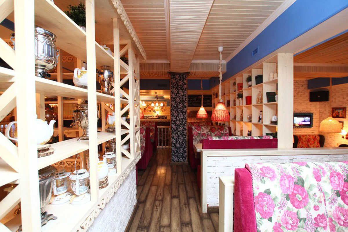 Основной зал — Бабка Тарахто