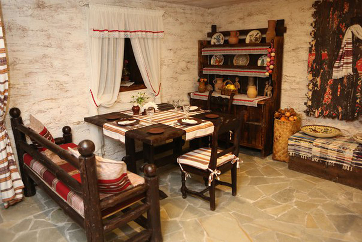 Основной зал — Вечера на хуторе