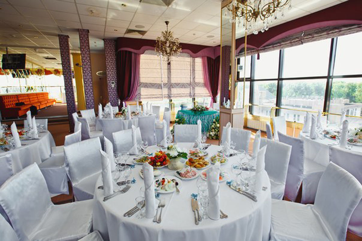 Основной зал — Ресторан Седьмое небо