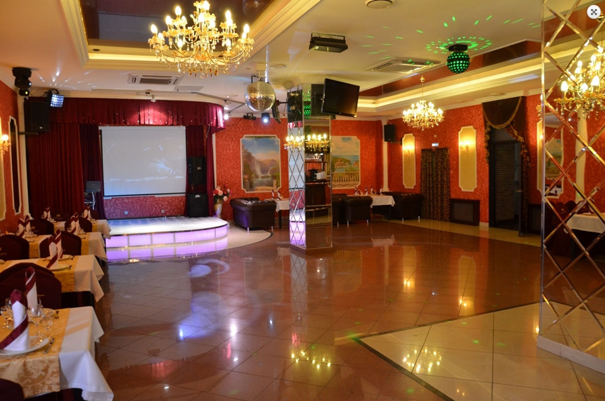 Основной зал — Виктория