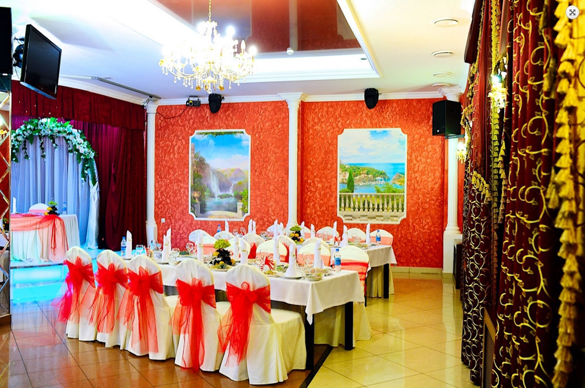 Основной зал — Виктория