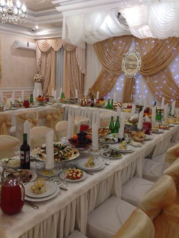 Основной зал — Рябинушка