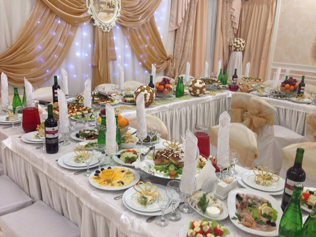 Основной зал — Рябинушка