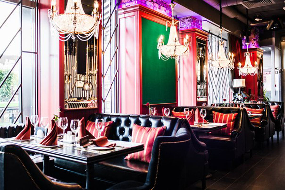 Зал на 65 человек — Pizza express