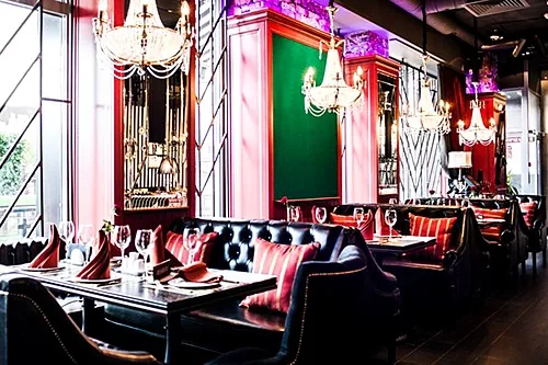 Зал на 65 человек — Pizza express