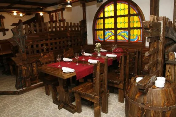 Основной зал