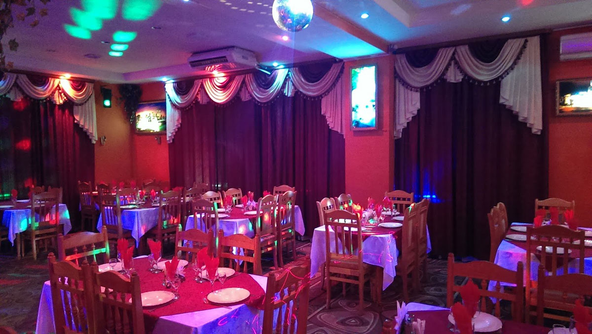 Основной зал — Кафе Ниагара