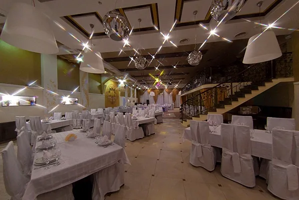 Ресторанно-гостиничный комплекс Palmira club, Банкетный зал — фото