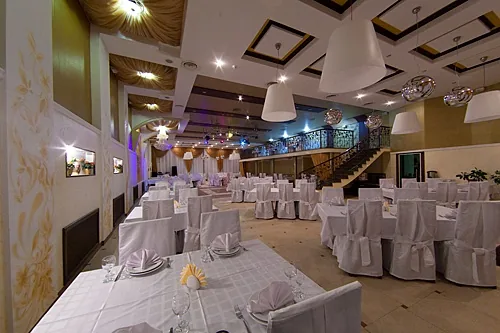 Банкетный зал — Ресторанно-гостиничный комплекс Palmira club
