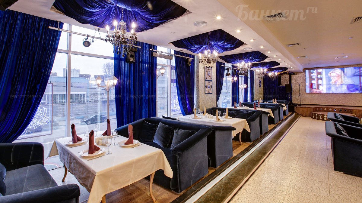 Основной зал — Шанделир