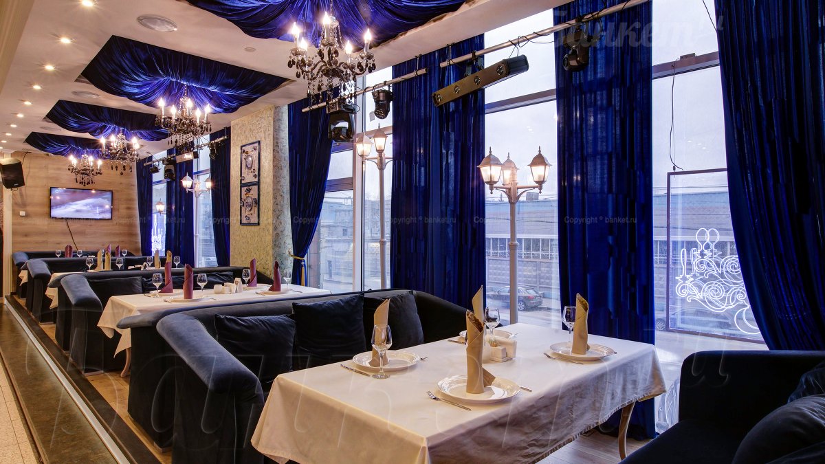 Основной зал — Шанделир