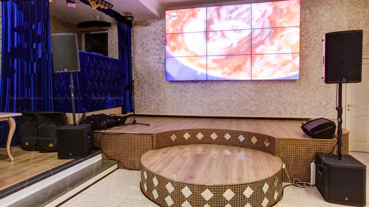 Основной зал — Шанделир