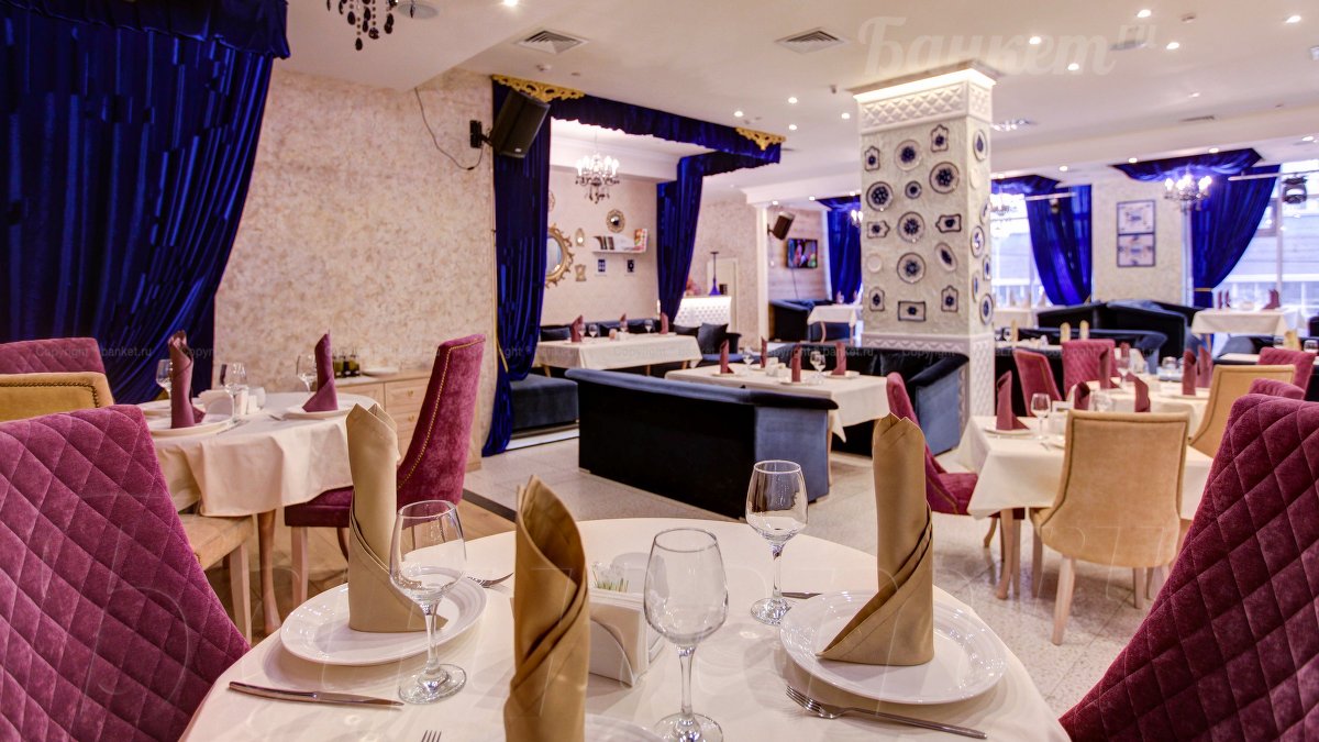 Основной зал — Шанделир