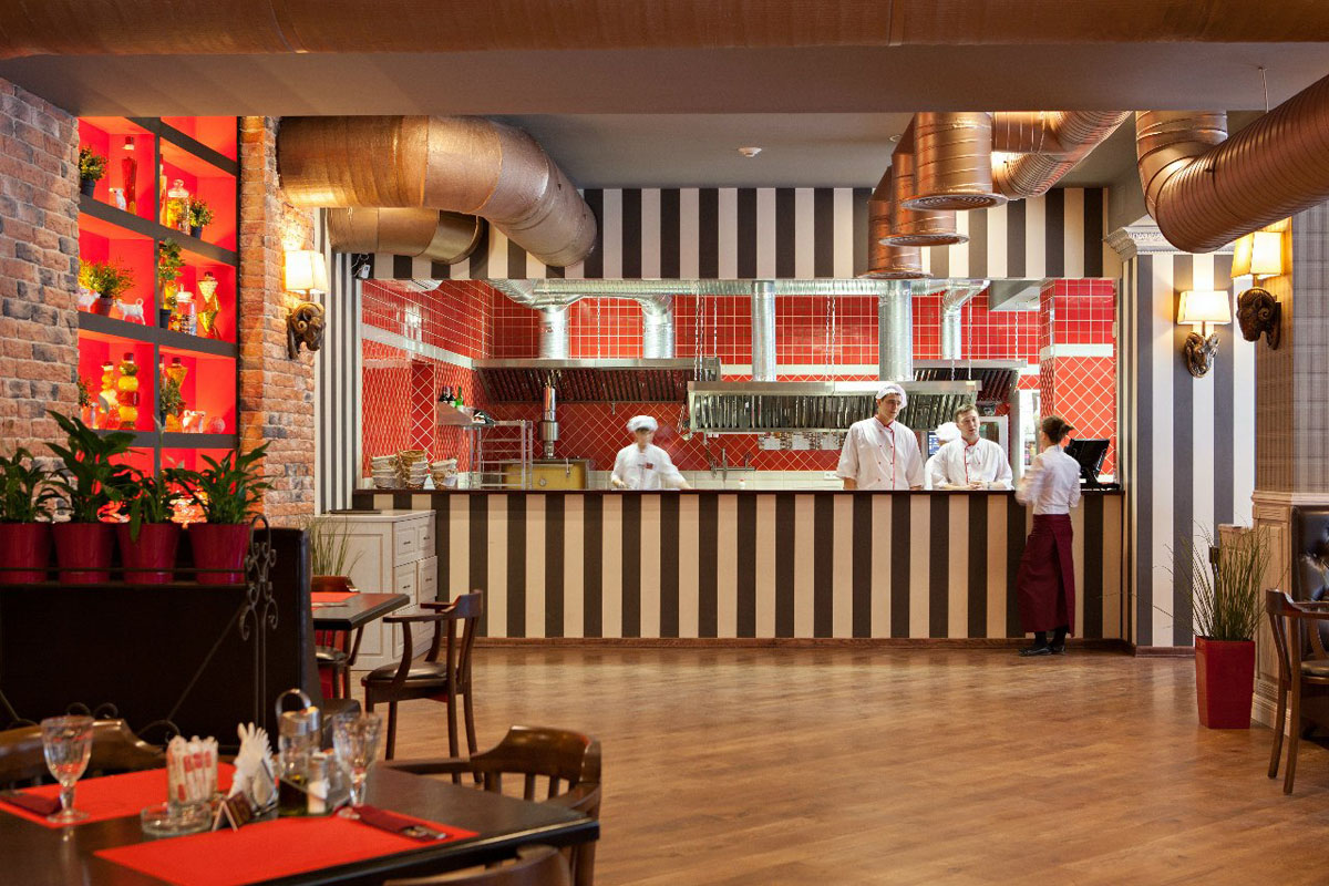 Основной зал