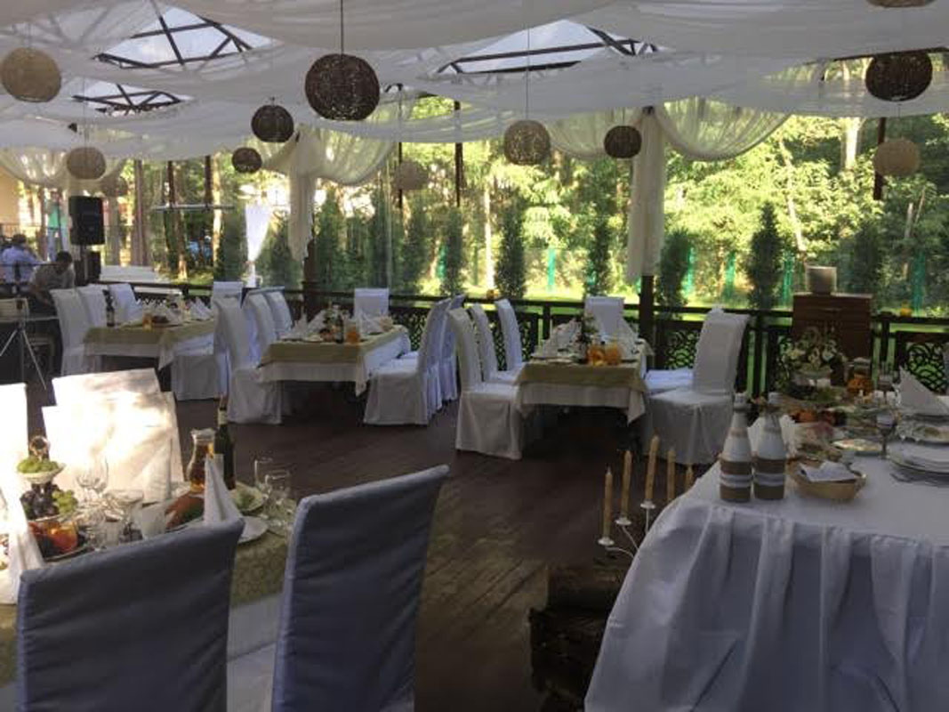 Ресторан Усадьба — Большой банкетный зал, фото банкетного зала