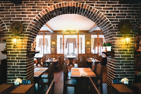 Основной зал