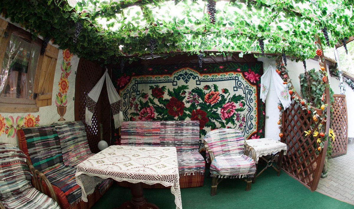 Летний дворик — КурЩавель