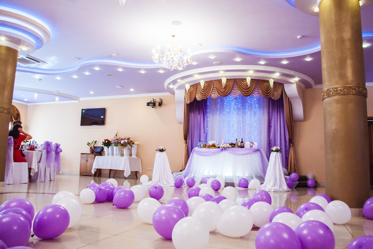 Основной зал — Gold City