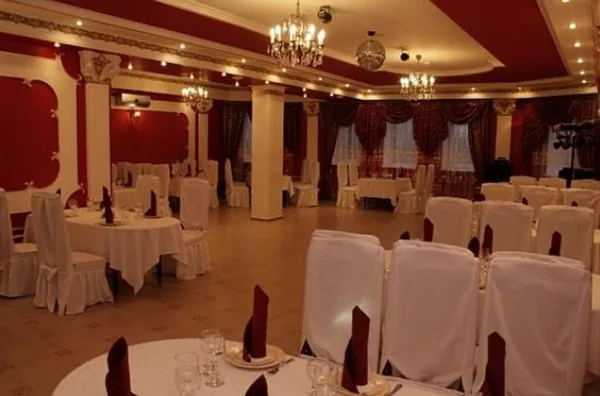 Основной зал