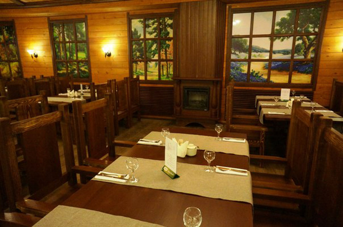 Основной зал — Империя