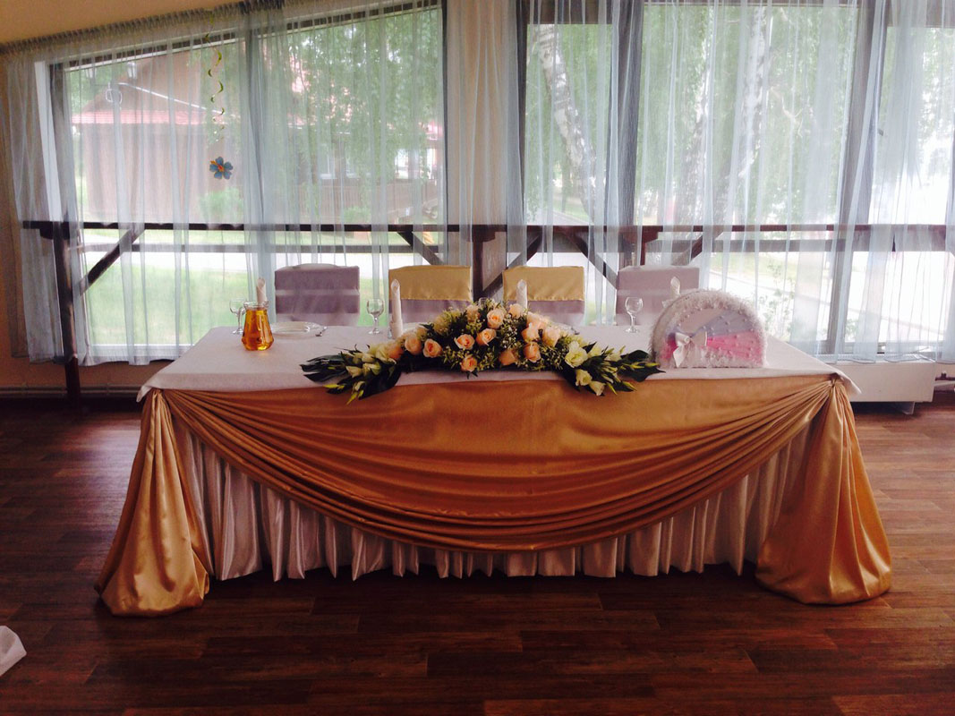 Зал на 100 человек