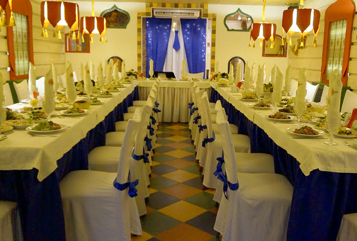 Основной зал — Соловьиная роща