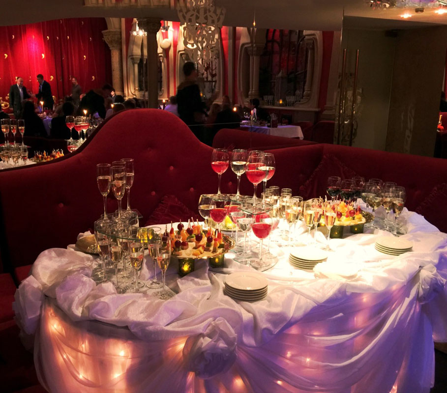 Большой зал — Ресторан Тройка