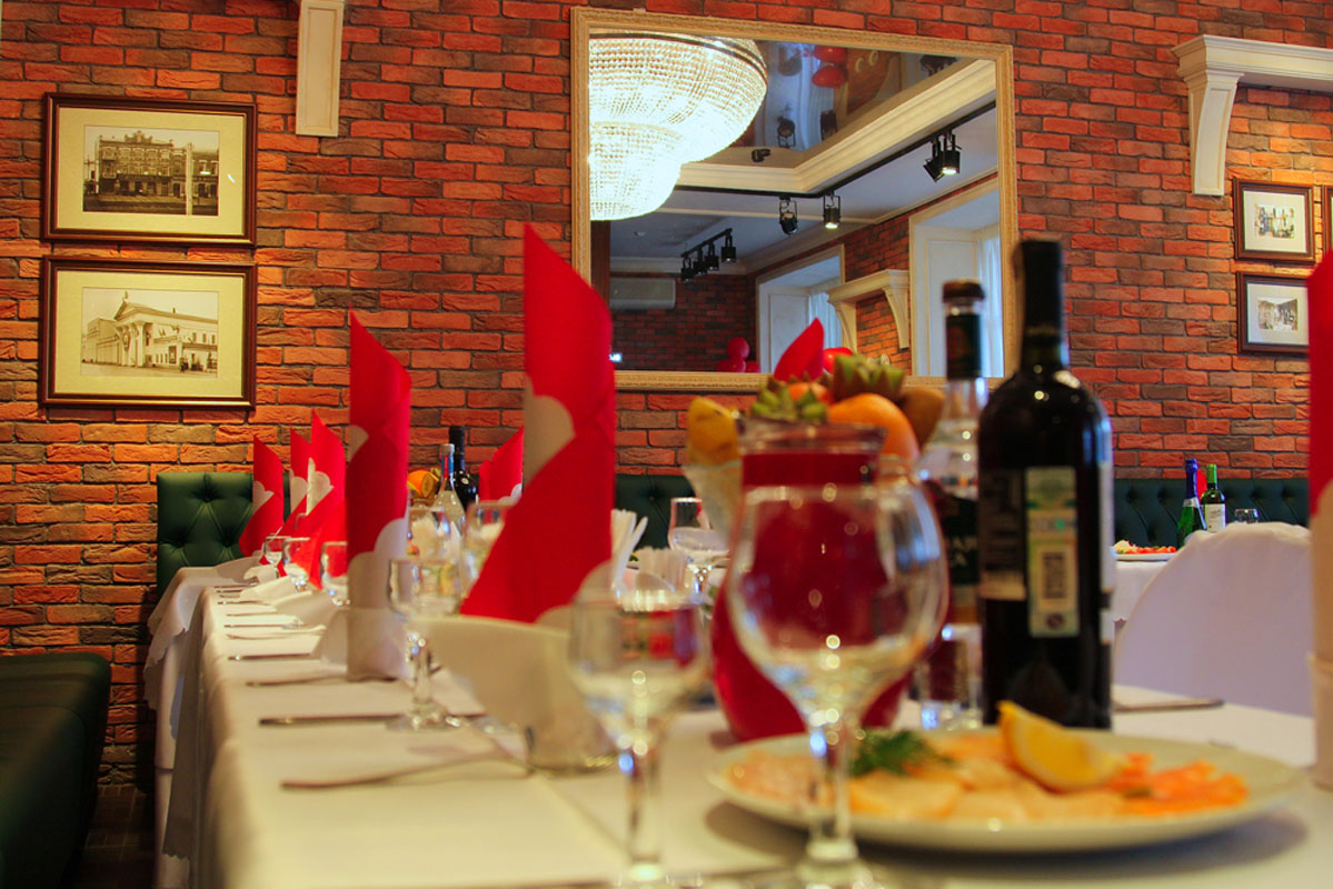 Основной зал — Театральное кафе