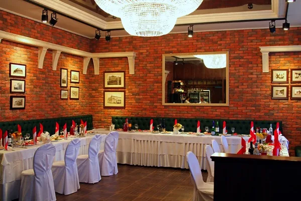 Основной зал