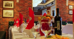 Основной зал — интерьер зала