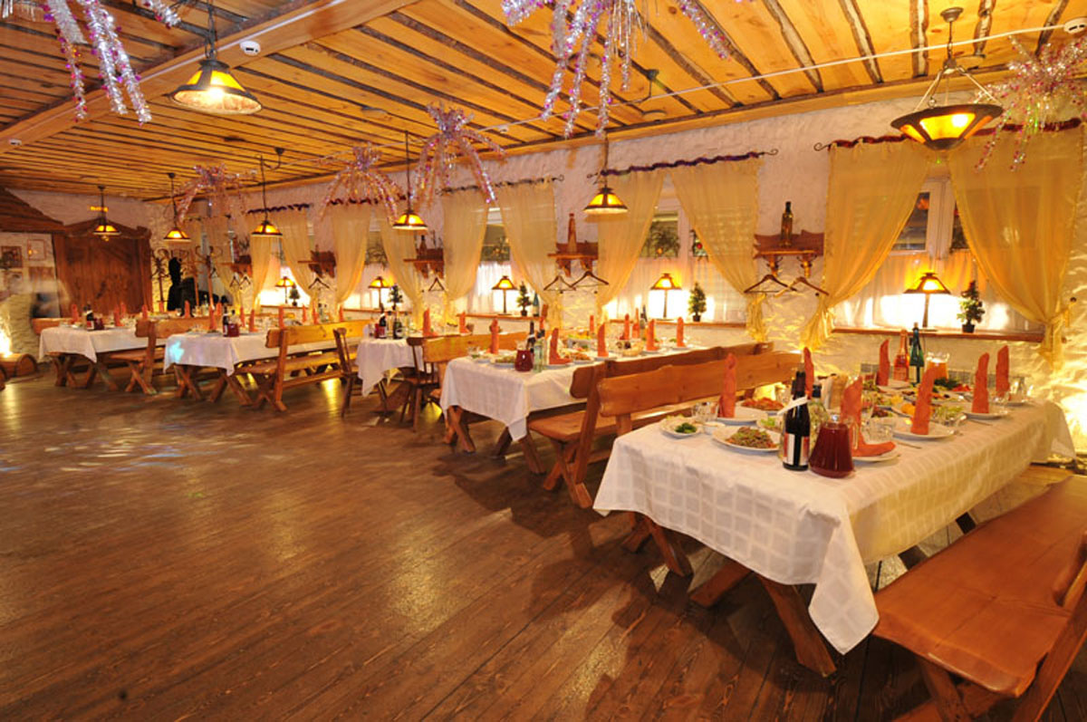 Основной зал — Распутинский трактир