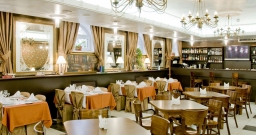 Основной зал