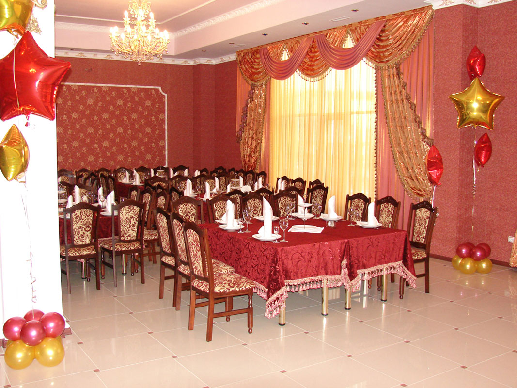 Основной зал — Ресторан Буржуа