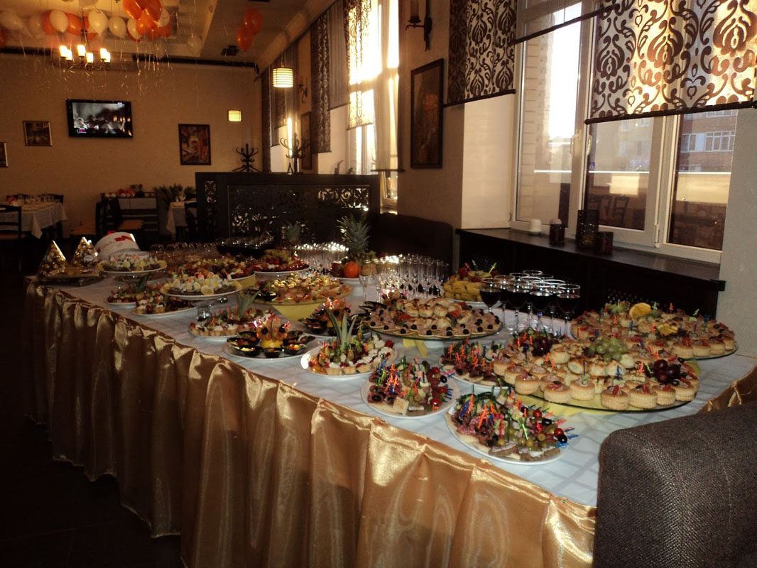 Основной зал — Кафе Марион