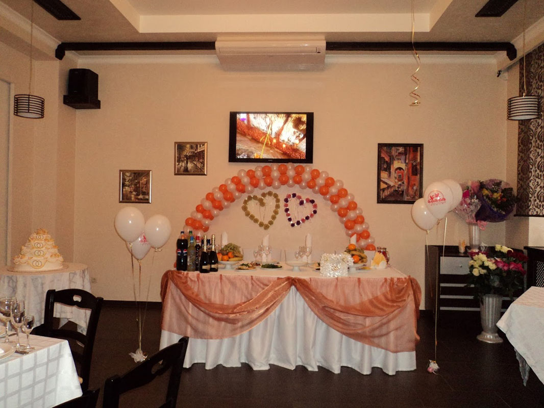 Основной зал — Кафе Марион