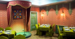 Основной зал — интерьер зала