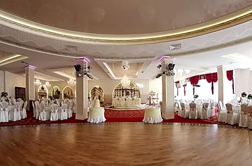 Основной зал — Metropol Hall