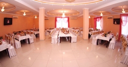 Основной зал