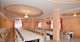 Основной зал