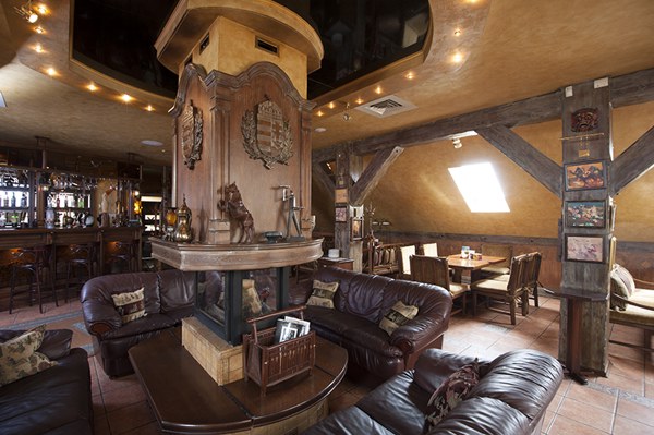 Ресторан Мадьяр — банкетный зал