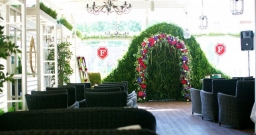 Зал на 100 человек