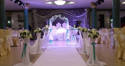 Зал на 100 человек