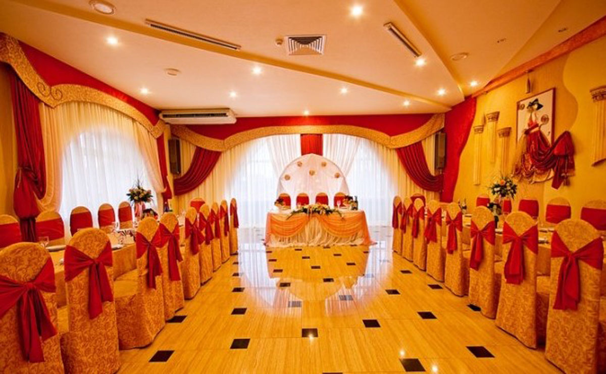 Основной зал — Династия