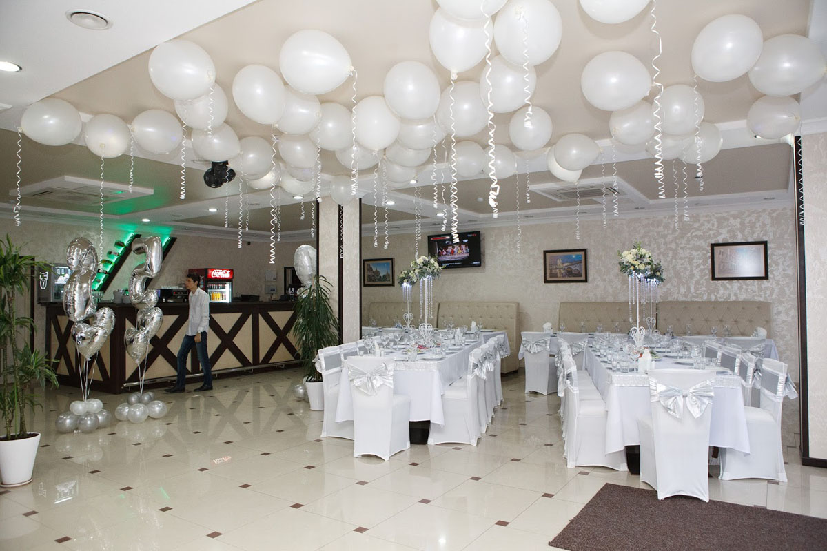 Основной зал — Вега