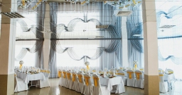 Основной зал